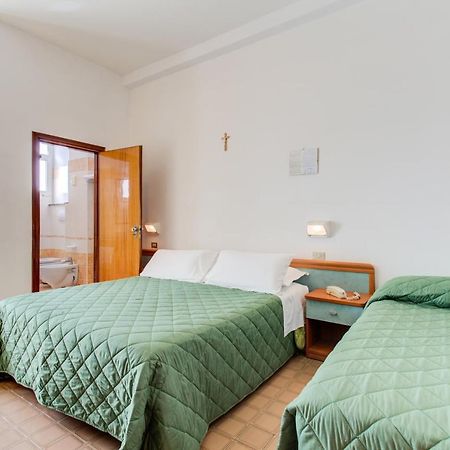 מיסאנו אדריאטיקו Hotel Astoria מראה חיצוני תמונה