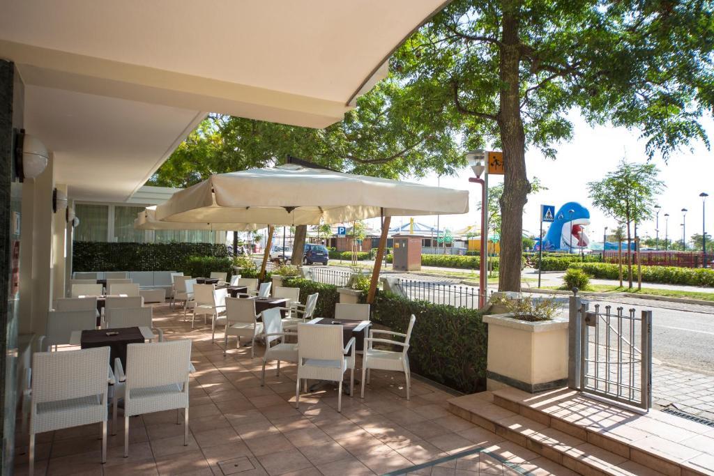 מיסאנו אדריאטיקו Hotel Astoria מראה חיצוני תמונה