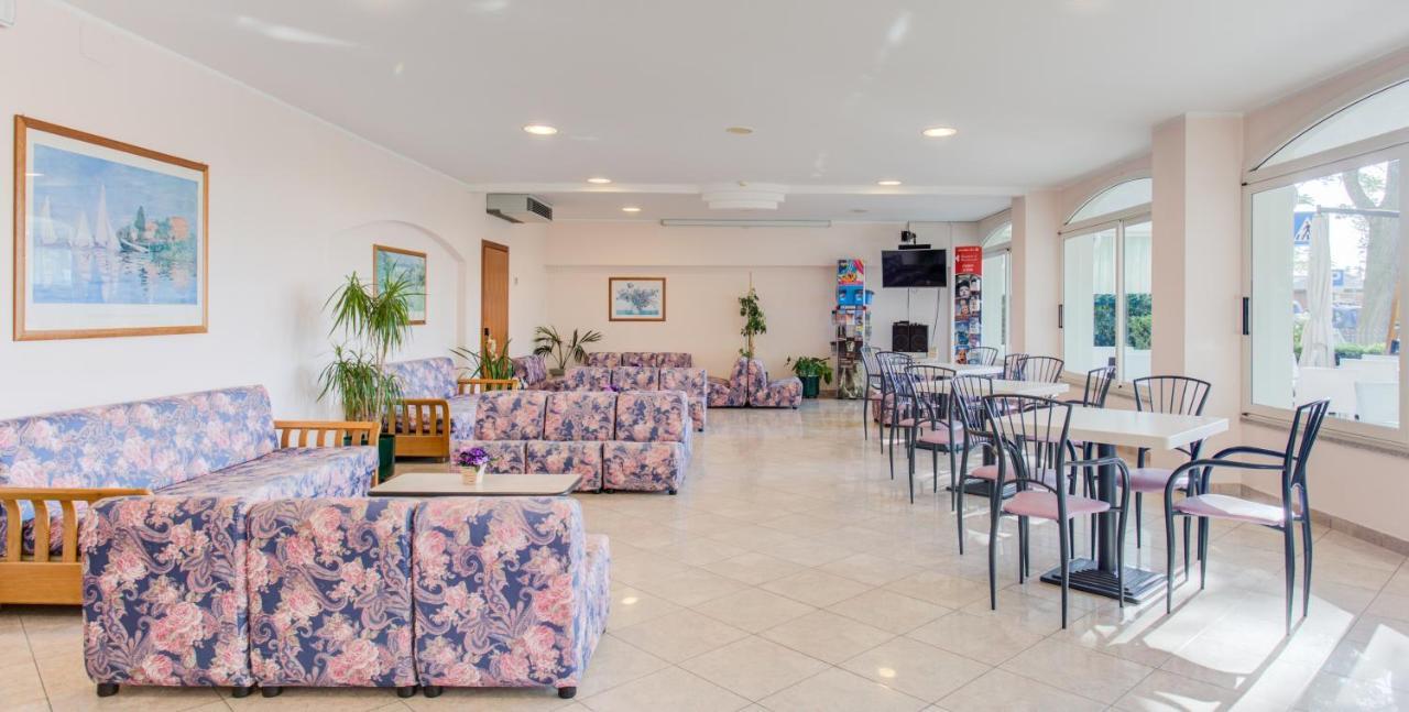 מיסאנו אדריאטיקו Hotel Astoria מראה חיצוני תמונה